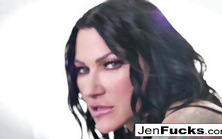 Jenevieve and Romi defend some lesbian smut together!